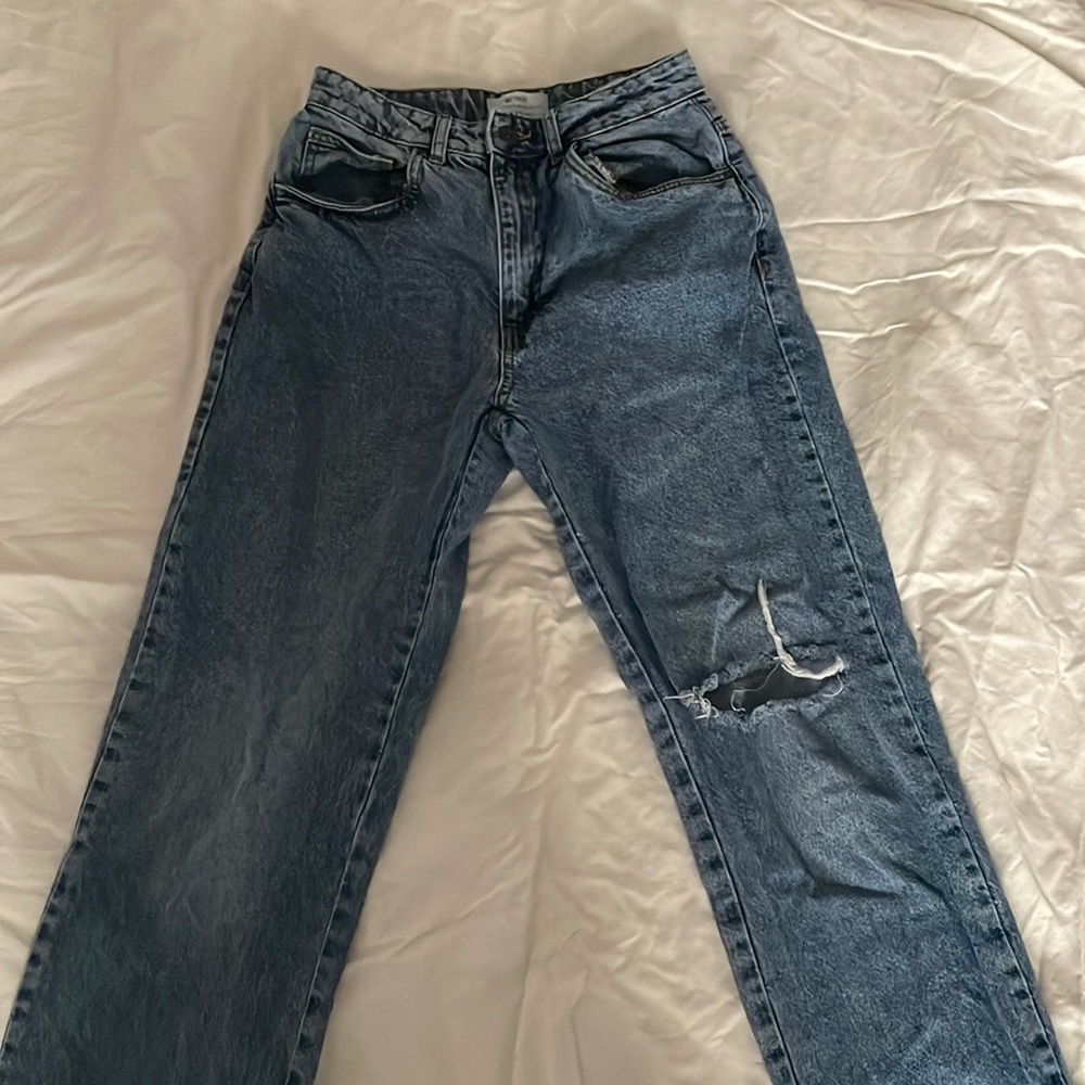Lightly worn Cotton on straight leg women’s jeans.